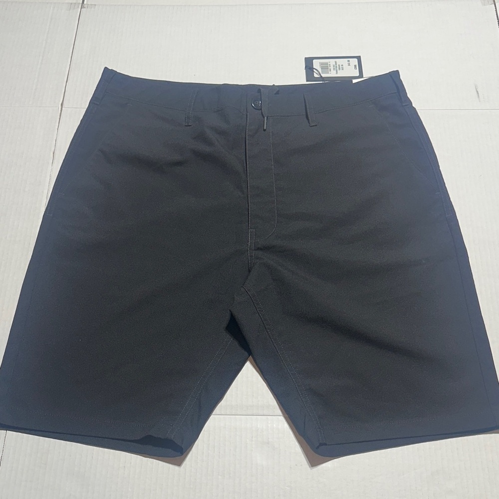NWT CSG Black transition Shorts size 36 w pockets zippers and belt loops